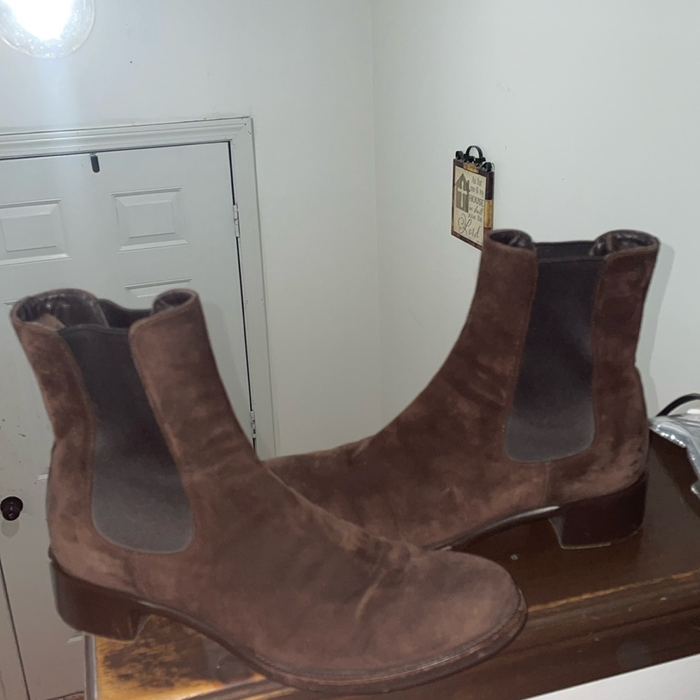 • PRADA BROWN SUEDE CHELSEA ANKLE BOOTS •